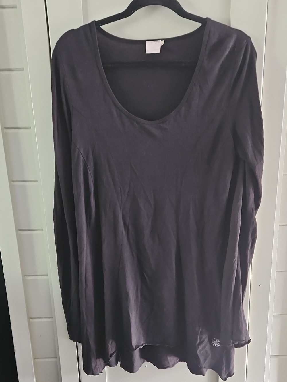 ONE LOVE Black Scoop Neck Tee RAW HEM FLARE BOTTOM SLIT SLEEVE SZ.L Ptp21 L33